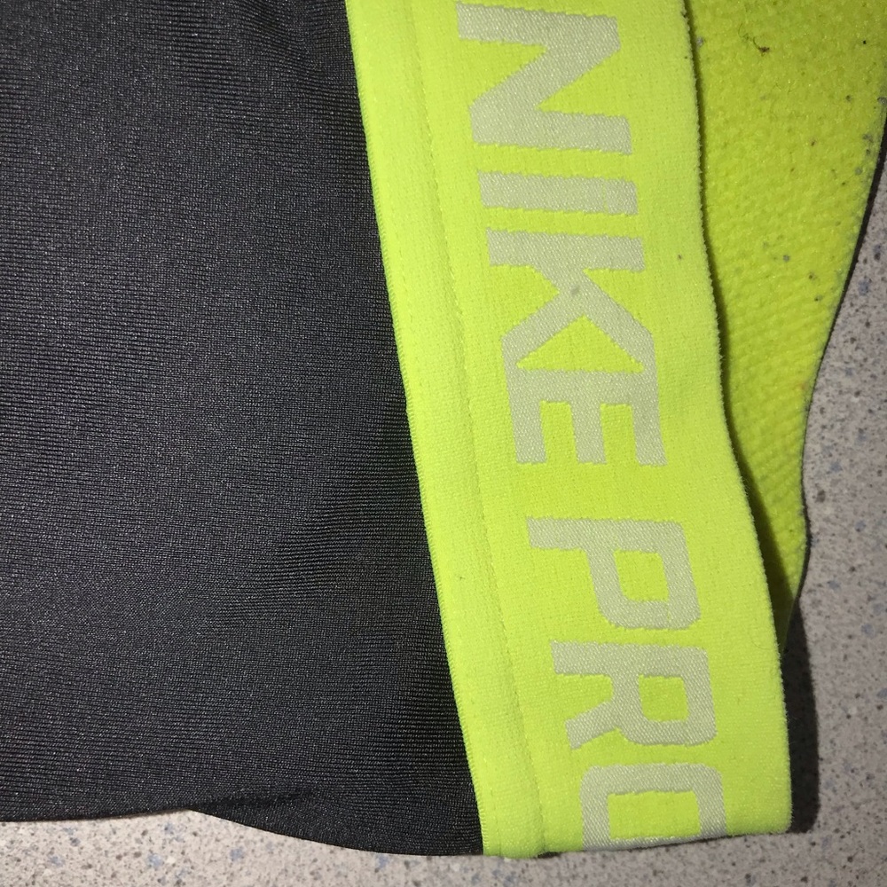 Spandex - Picture 4 of 6